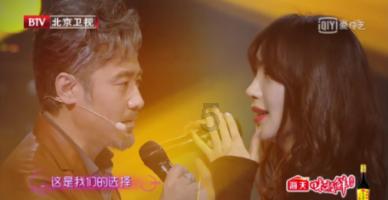 网友跟妈妈抱怨天气太冷了，没过多久就收到了老家寄来……毛！