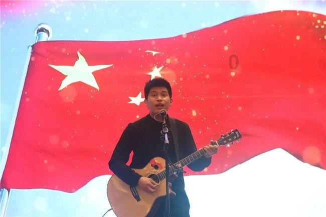 我在上班的时候经常感觉很累游戏画面