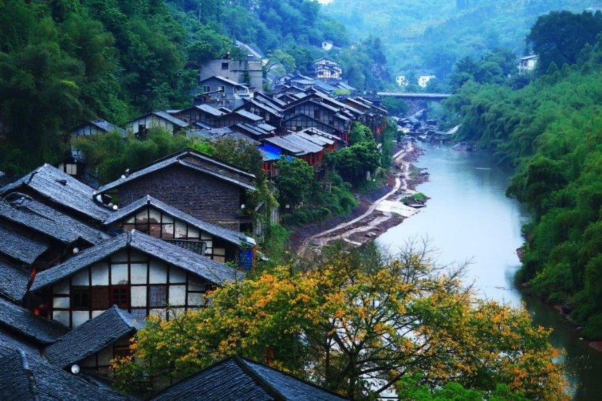 华夏幸福:以11个产业新城项目公司股权设立信托,抵偿240亿元金融债务